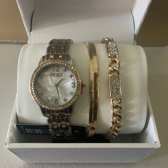 #99 - Jones New York Watch & Bracelet Set - Brand New In Box! - Picture 3 of 8